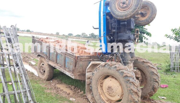 Tractor engine stuck in mud, driver killed