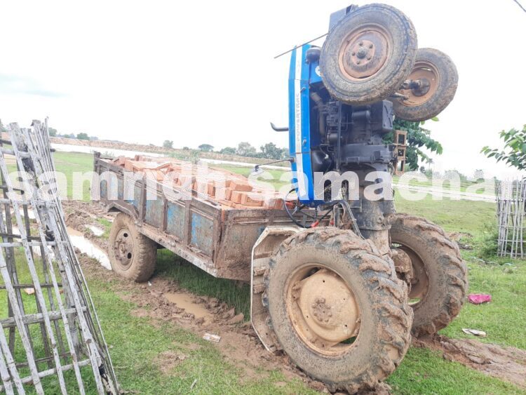 Tractor engine stuck in mud, driver killed